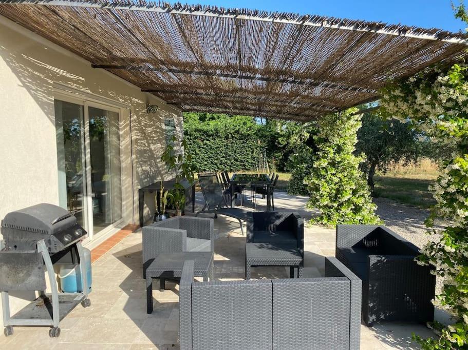 드라기냥 Maison De Plain Pied Avec Terrain De Petanque 빌라 외부 사진